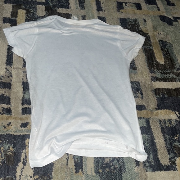 Def Leppard t shirt. Super cute - Picture 3 of 3